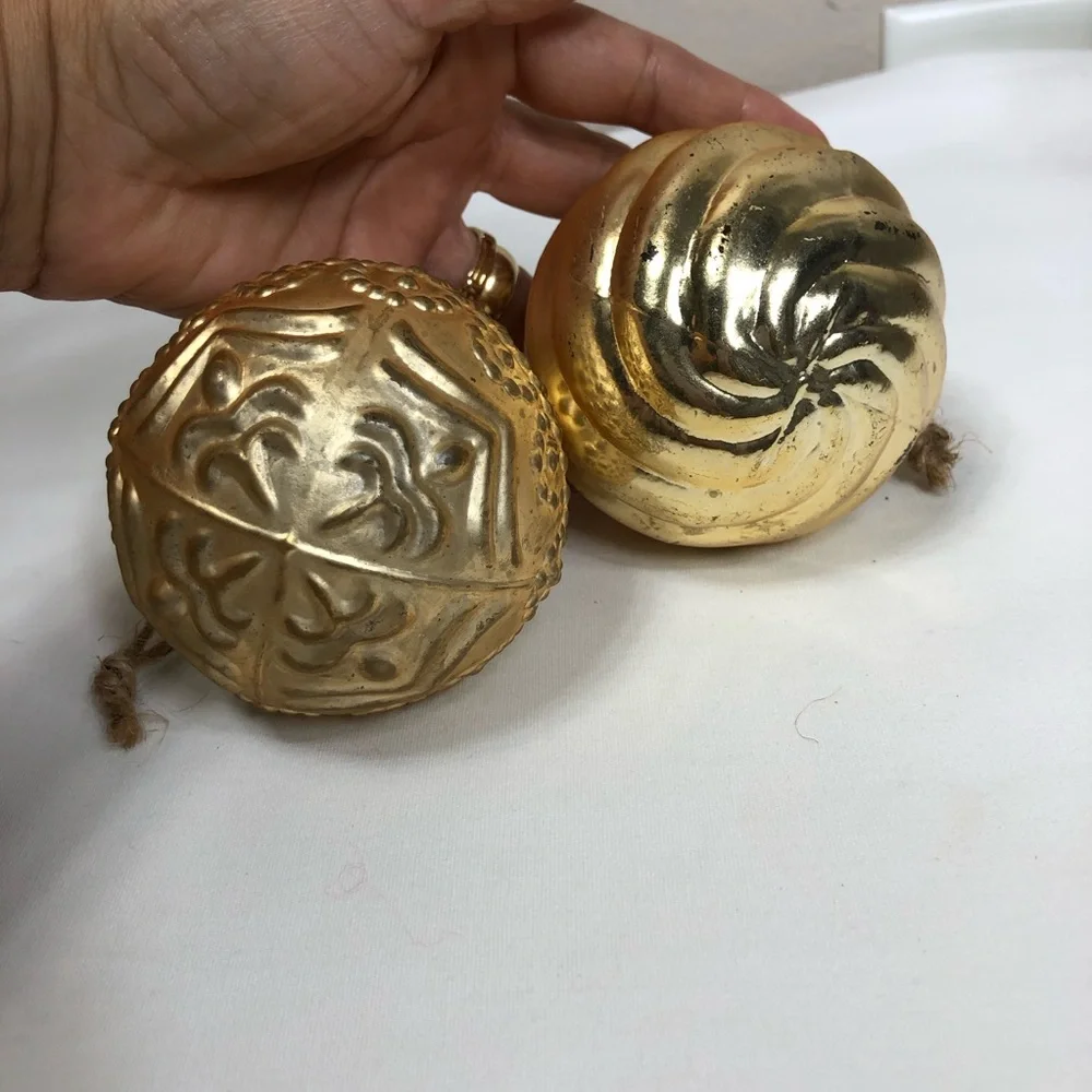Pottery Barn MERCURY GLASS Embossed Gold Antique Finish‎ Christmas Ornaments 6